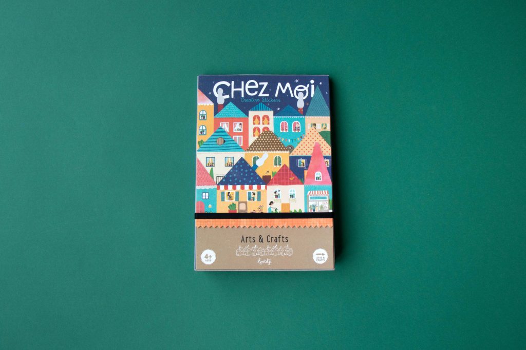 لعبة يدوية للأطفال